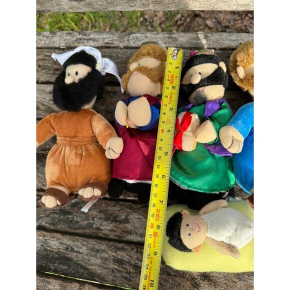 Vintage DMCP Plush Nativity Set - Picture 12 of 15